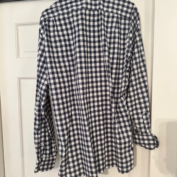 Button down - Picture 2 of 2